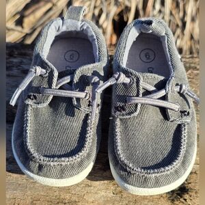Gray Kids Size 6 Slip-on Sneakers Cat & Jack Bobby Shoes